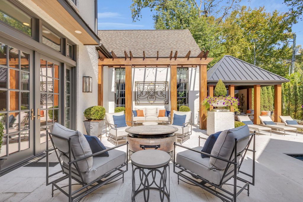 Exquisite Nashville Home Offers Perfect Blend of Elegance and Comfort for 3999999 38
