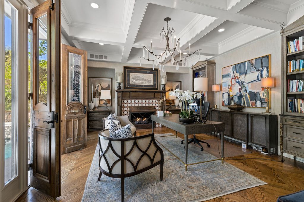 Exquisite Nashville Home Offers Perfect Blend of Elegance and Comfort for 3999999 39