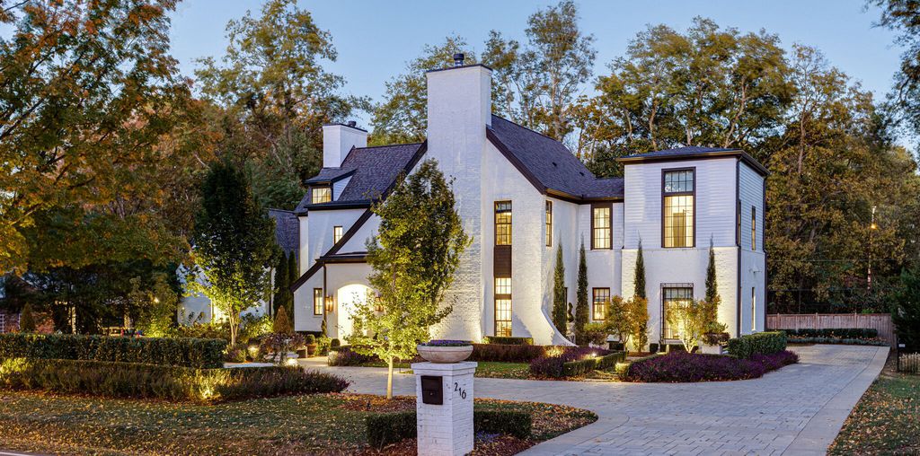 Exquisite Nashville Home Offers Perfect Blend of Elegance and Comfort for 3999999 4