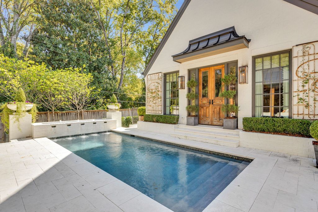 Exquisite Nashville Home Offers Perfect Blend of Elegance and Comfort for 3999999 44