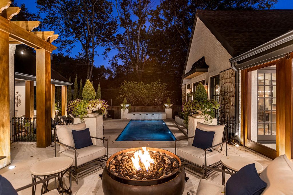 Exquisite Nashville Home Offers Perfect Blend of Elegance and Comfort for 3999999 45