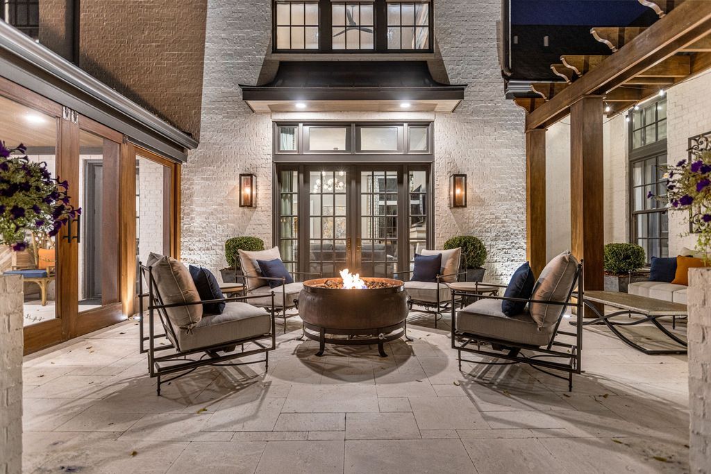 Exquisite Nashville Home Offers Perfect Blend of Elegance and Comfort for 3999999 46
