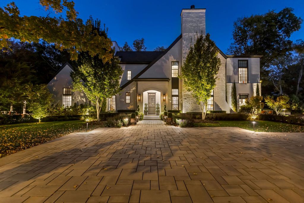 Exquisite Nashville Home Offers Perfect Blend of Elegance and Comfort for 3999999 56