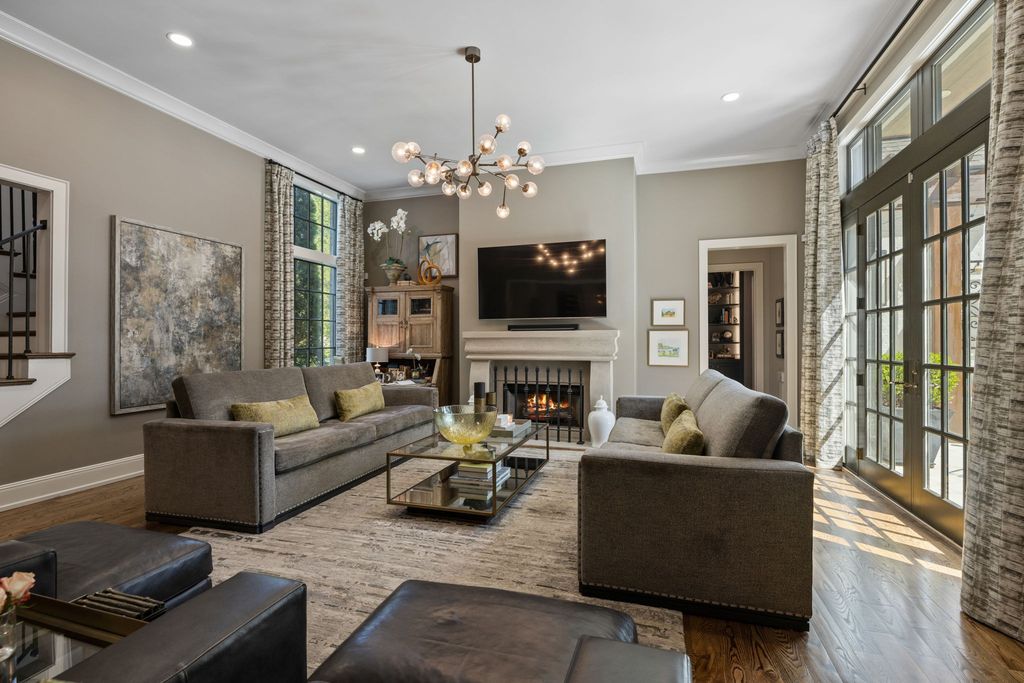 Exquisite Nashville Home Offers Perfect Blend of Elegance and Comfort for 3999999 9