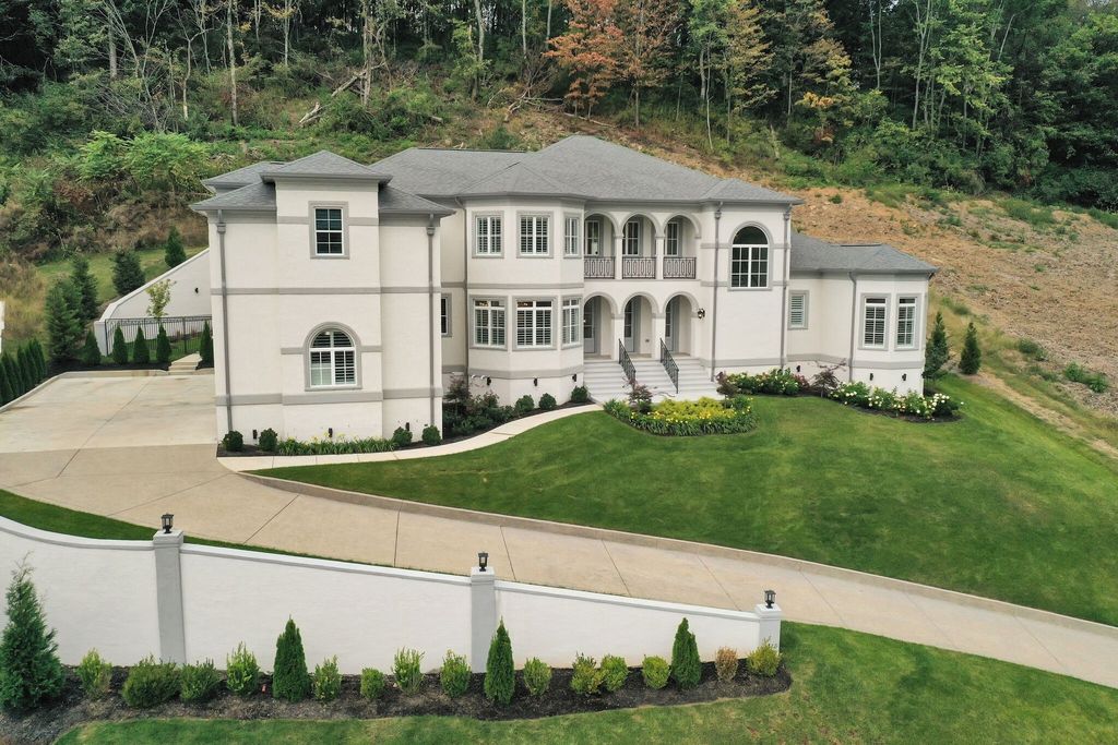 Fabulous European Style Home in Franklin Tennessee Listed at 3349900 4