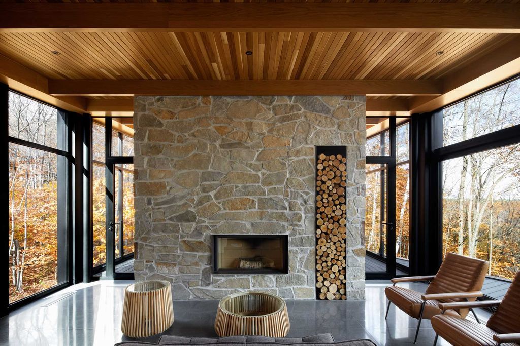 Forges Residence, A Masterpiece by Bourgeois Lechasseur architectes