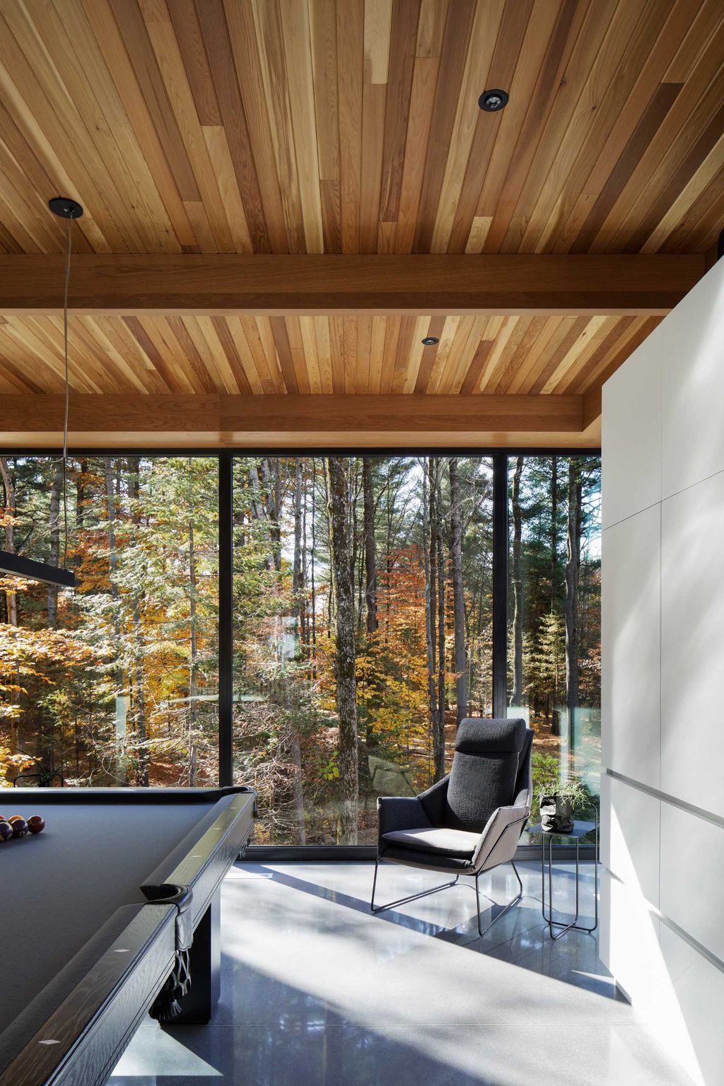 Forges Residence, A Masterpiece by Bourgeois Lechasseur architectes
