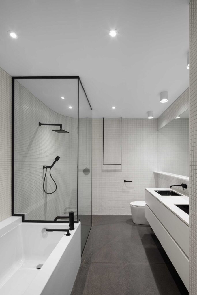 Forges Residence A Masterpiece by Bourgeois Lechasseur architectes 9