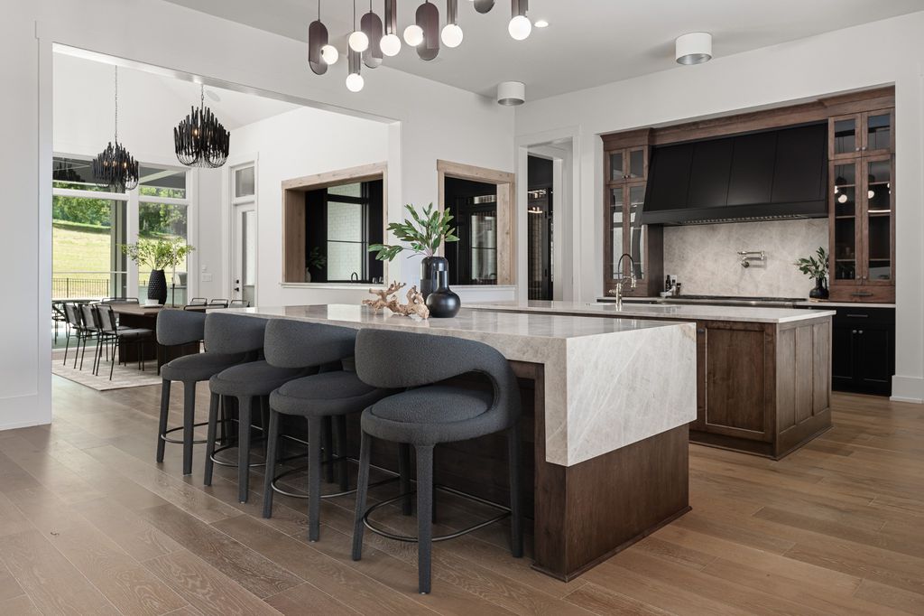 Franklin Tennessee Estate by Hidden Valley Homes Blends Open Concept Living and Elegance for 5.99 Million 17