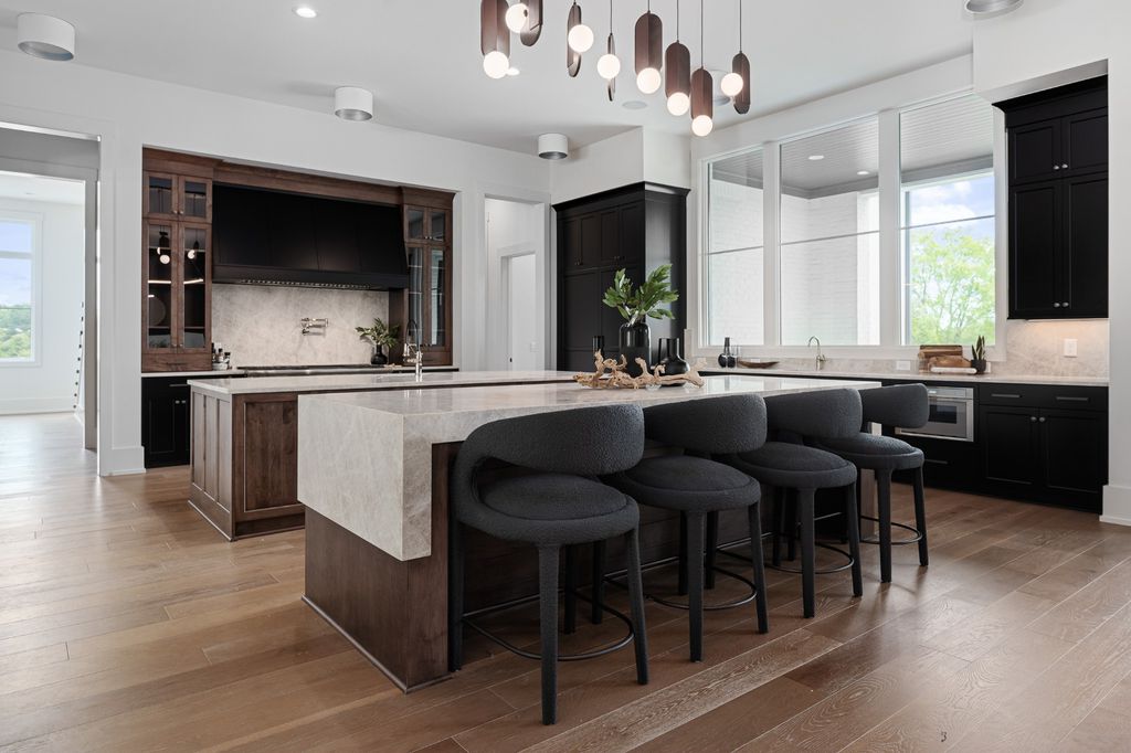 Franklin Tennessee Estate by Hidden Valley Homes Blends Open Concept Living and Elegance for 5.99 Million 18