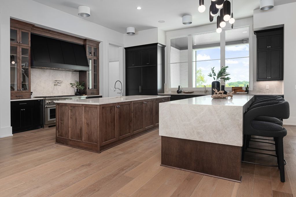 Franklin Tennessee Estate by Hidden Valley Homes Blends Open Concept Living and Elegance for 5.99 Million 19