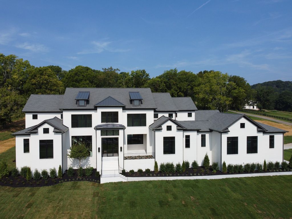 Franklin Tennessee Estate by Hidden Valley Homes Blends Open Concept Living and Elegance for 5.99 Million 3