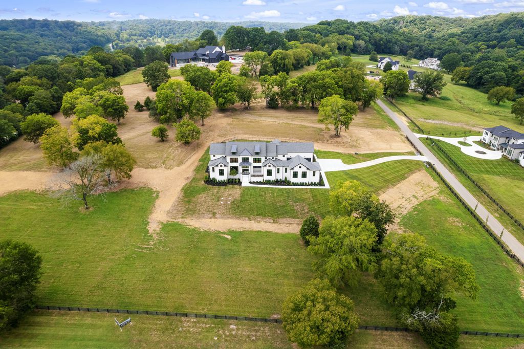 Franklin Tennessee Estate by Hidden Valley Homes Blends Open Concept Living and Elegance for 5.99 Million 4