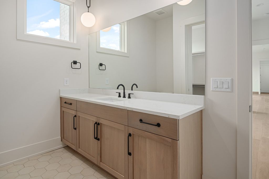 Franklin Tennessee Estate by Hidden Valley Homes Blends Open Concept Living and Elegance for 5.99 Million 40
