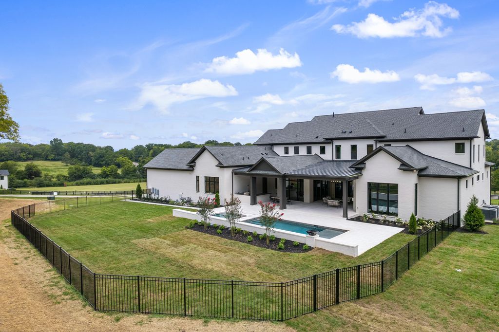 Franklin Tennessee Estate by Hidden Valley Homes Blends Open Concept Living and Elegance for 5.99 Million 7