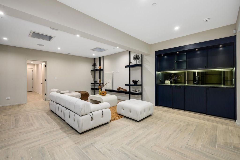 Modern Masterpiece in Glencoe Illinois A 3999900 Collaboration by Noah Properties and Lisek Interiors 35
