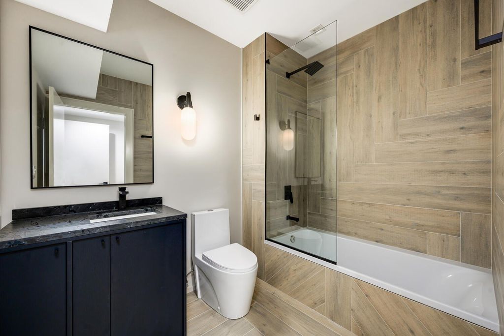 Modern Masterpiece in Glencoe, Illinois: A $3,999,900 Collaboration by Noah Properties and Lisek Interiors