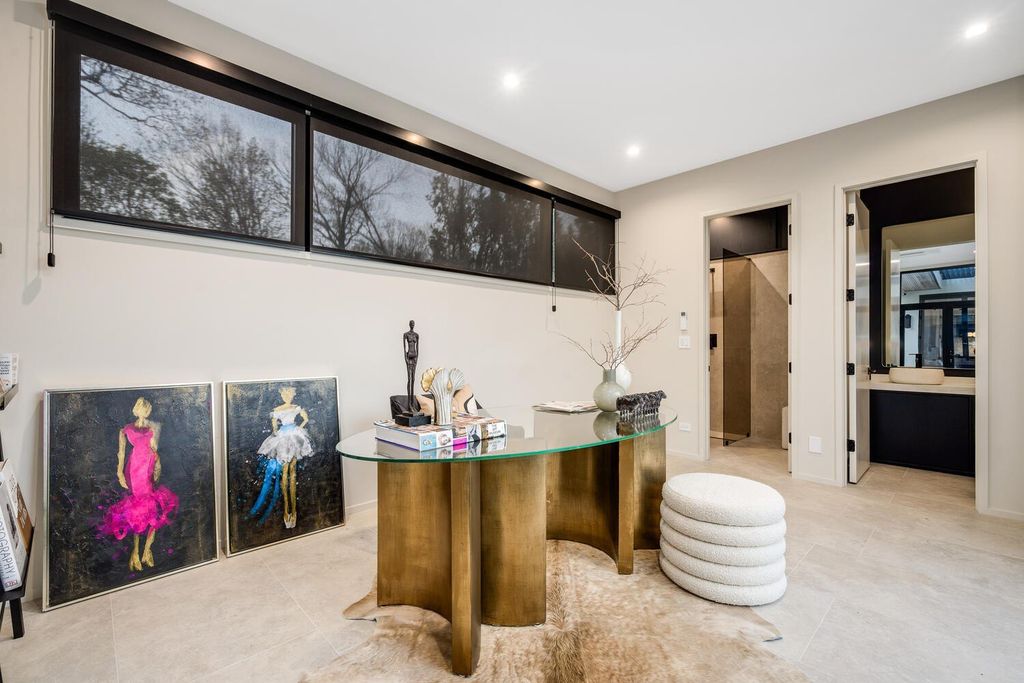 Modern Masterpiece in Glencoe, Illinois: A $3,999,900 Collaboration by Noah Properties and Lisek Interiors