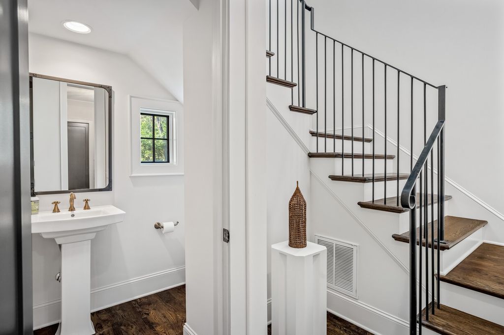Nashville Home by Vintage South Development Now on the Market for 3.2 Million 16