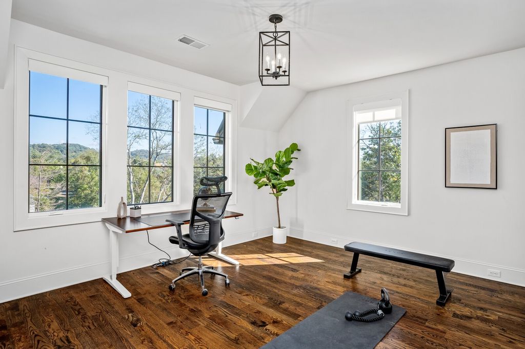 Nashville Home by Vintage South Development Now on the Market for 3.2 Million 34