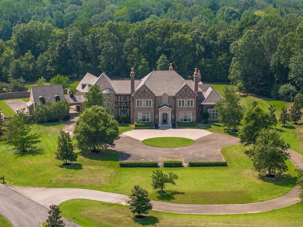 One-of-a-kind Tennessee Estate Redefines Luxury and Sophistication at $4.299 Million