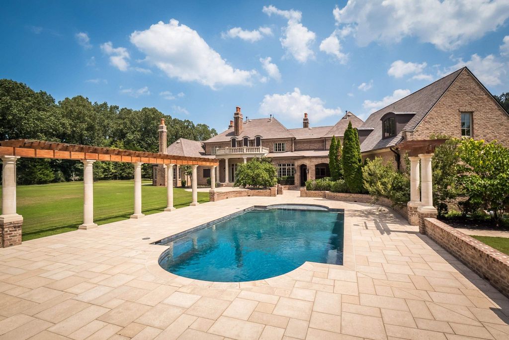 One-of-a-kind Tennessee Estate Redefines Luxury and Sophistication at $4.299 Million