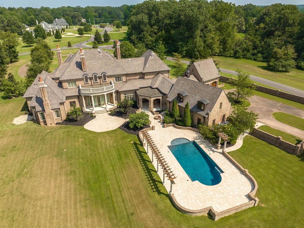 One-of-a-kind Tennessee Estate Redefines Luxury and Sophistication at $4.299 Million