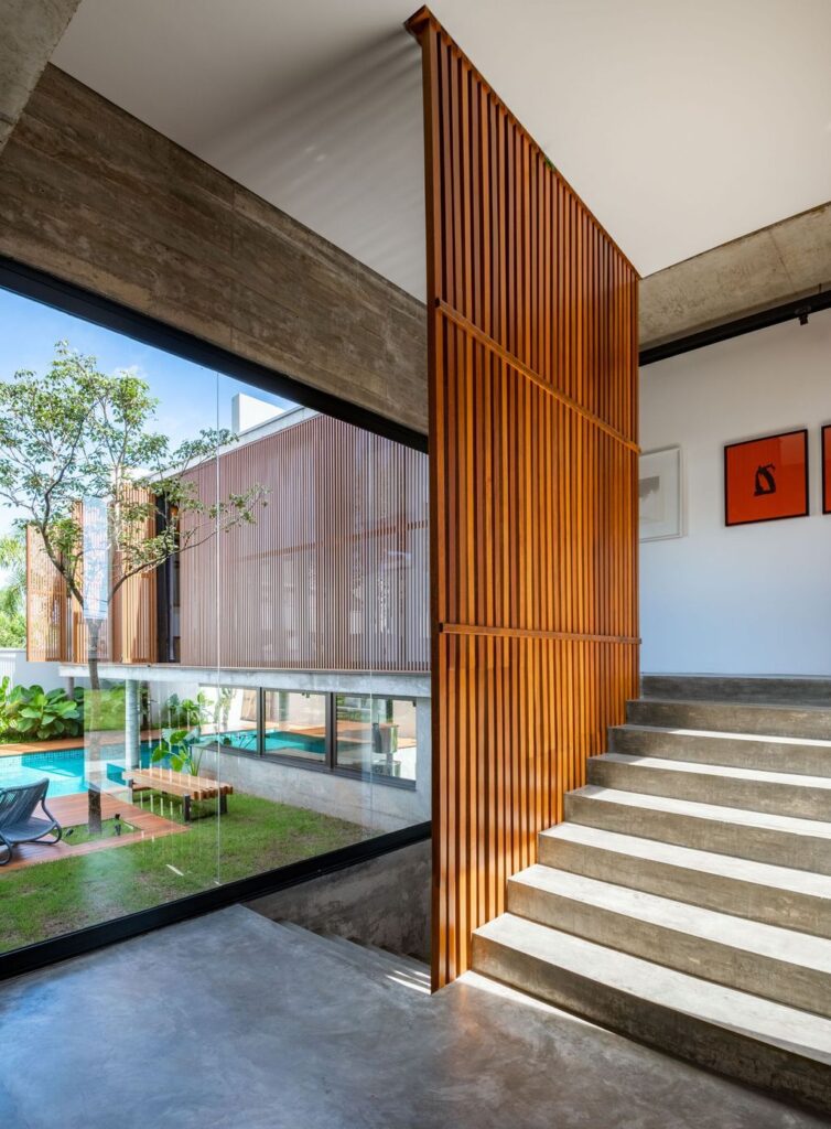 Patio House with Architectural Innovation by Caio Persighini Arquitetura 2