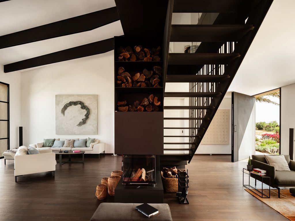 House 1710, Fusion of Traditional and Modern Design by Jle arquitectos