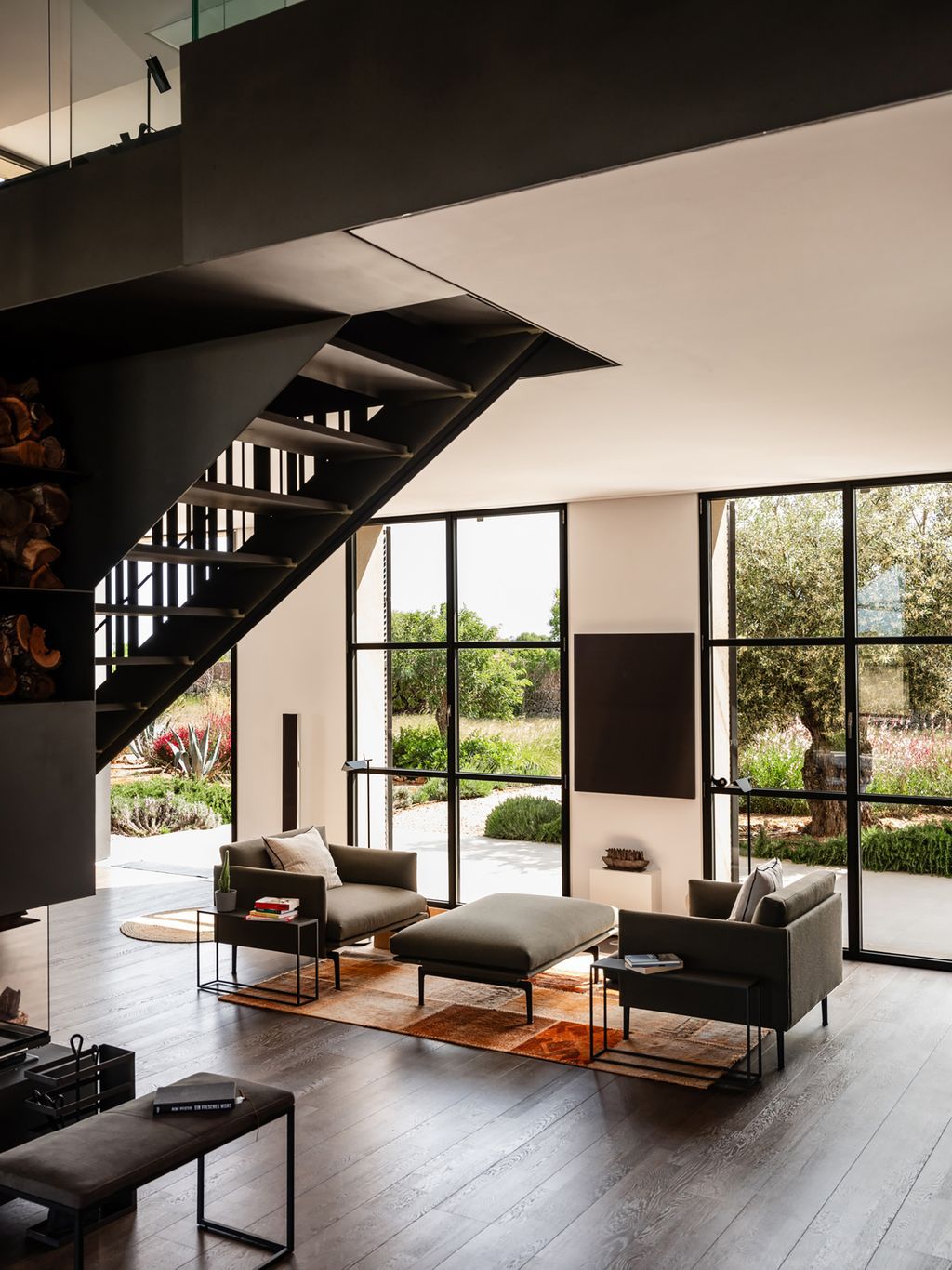 House 1710, Fusion of Traditional and Modern Design by Jle arquitectos