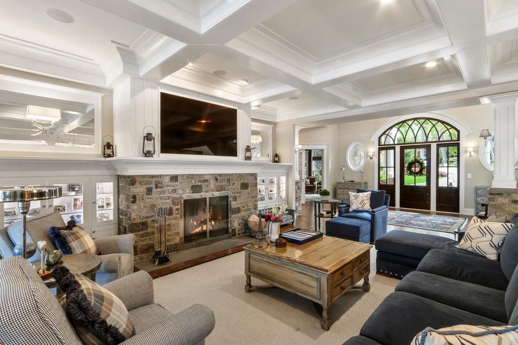 Quintessential Lakefront Gem in Fontana Wisconsin Hits the Market at 13.9 Million 15