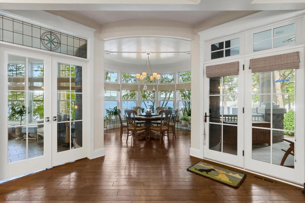 Quintessential Lakefront Gem in Fontana Wisconsin Hits the Market at 13.9 Million 17
