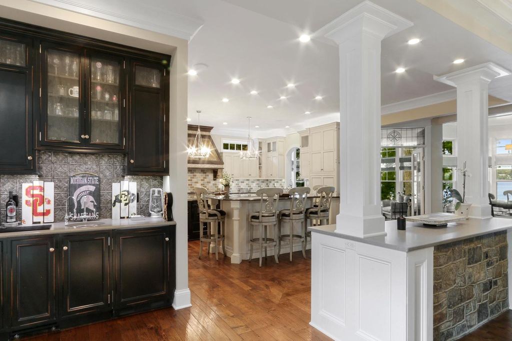 Quintessential Lakefront Gem in Fontana Wisconsin Hits the Market at 13.9 Million 19