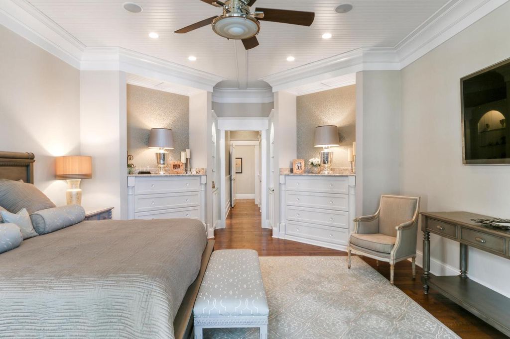 Quintessential Lakefront Gem in Fontana Wisconsin Hits the Market at 13.9 Million 29