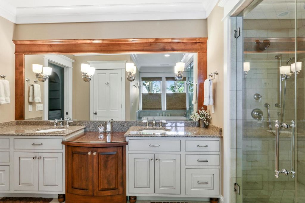 Quintessential Lakefront Gem in Fontana Wisconsin Hits the Market at 13.9 Million 38