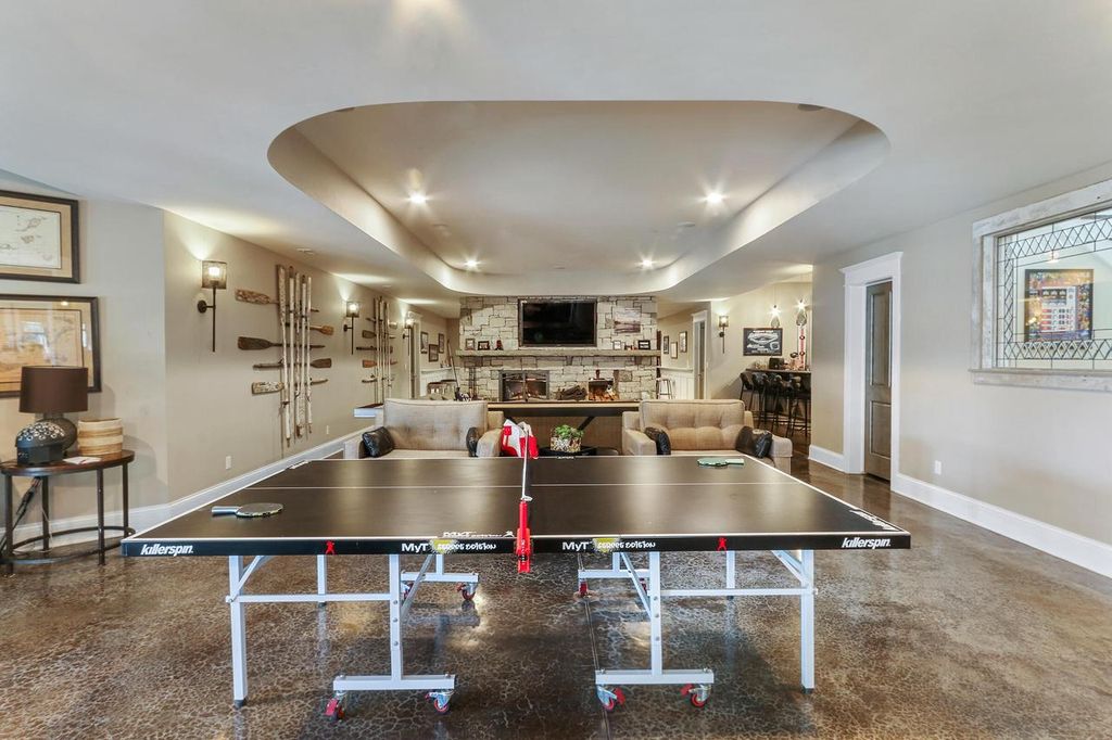Quintessential Lakefront Gem in Fontana Wisconsin Hits the Market at 13.9 Million 44