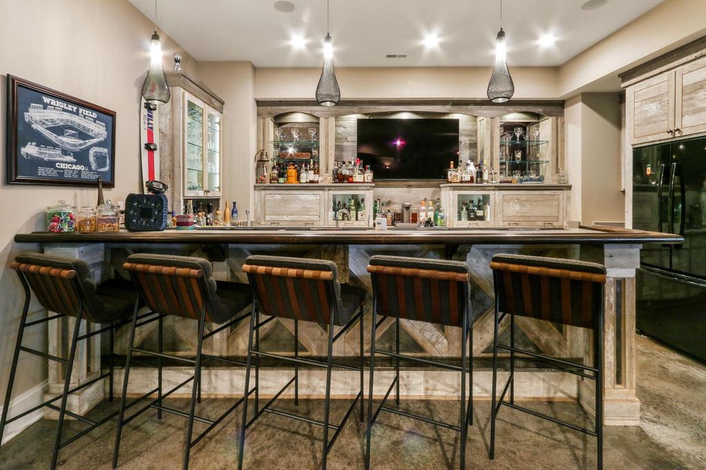 Quintessential Lakefront Gem in Fontana Wisconsin Hits the Market at 13.9 Million 48