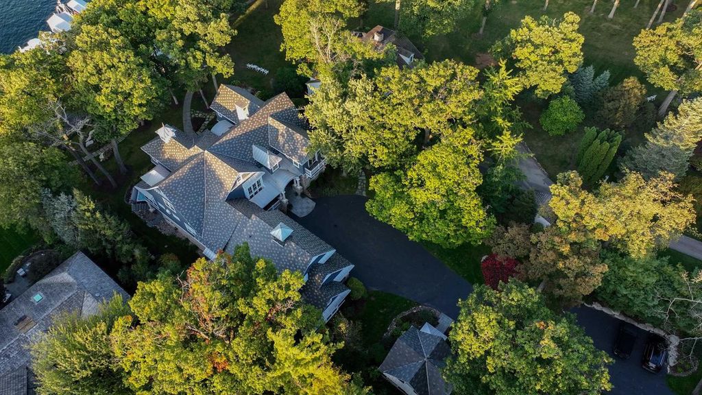 Quintessential Lakefront Gem in Fontana Wisconsin Hits the Market at 13.9 Million 56