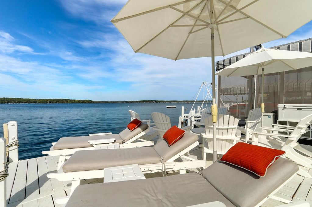 Quintessential Lakefront Gem in Fontana Wisconsin Hits the Market at 13.9 Million 6