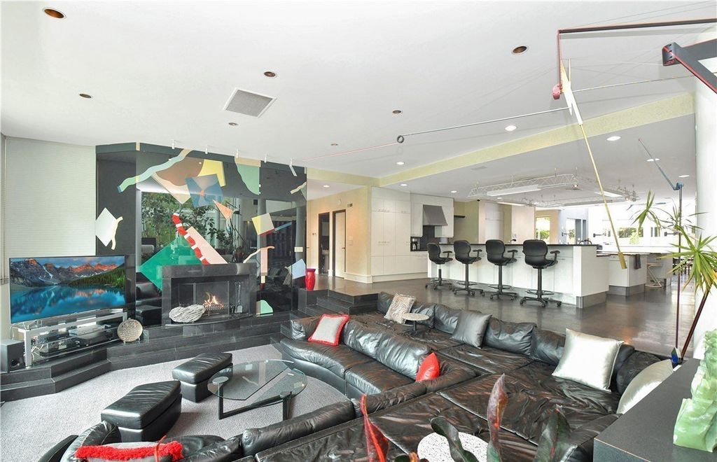 Richfield Ohio Residence A Modern Architectural Masterpiece in Privacy and Luxury Listed at 3995000 12