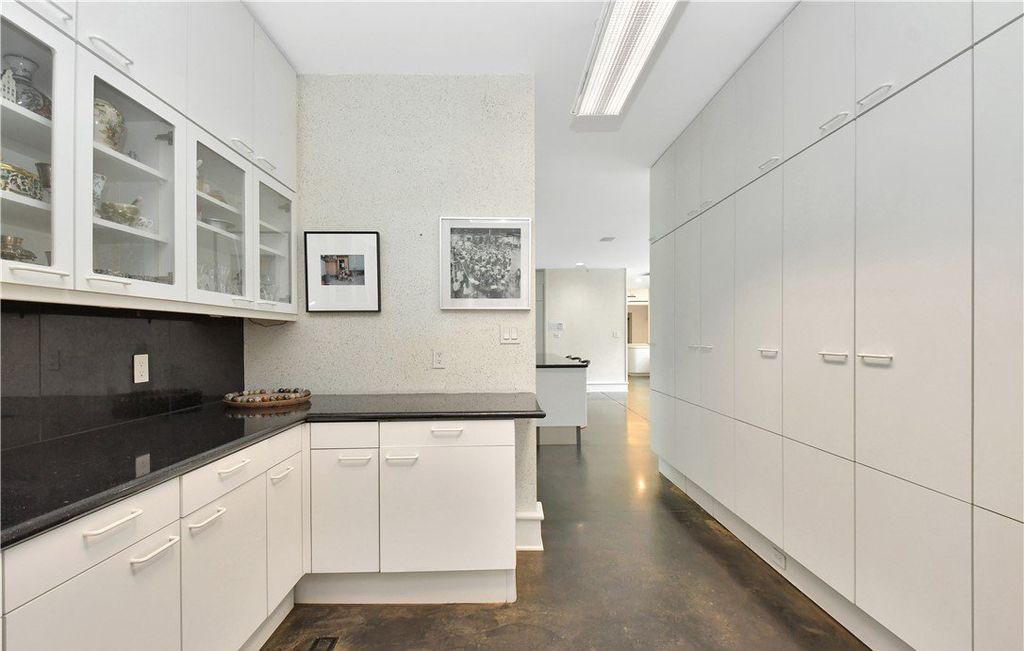Richfield Ohio Residence A Modern Architectural Masterpiece in Privacy and Luxury Listed at 3995000 15