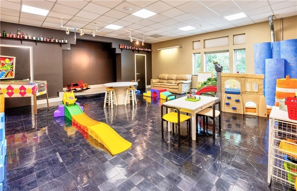 Richfield Ohio Residence A Modern Architectural Masterpiece in Privacy and Luxury Listed at 3995000 28