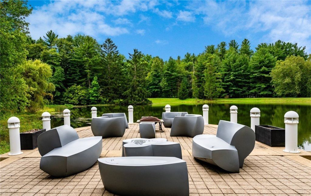 Richfield Ohio Residence A Modern Architectural Masterpiece in Privacy and Luxury Listed at 3995000 31