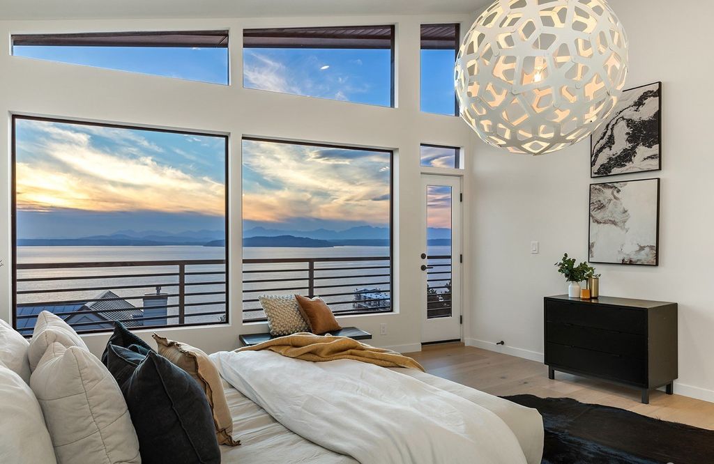 Seattles Coastal Retreat 2.85 Million Home with Stunning Views and Serene Lifestyle 20