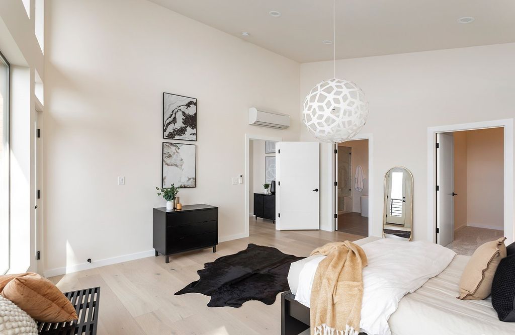 Seattles Coastal Retreat 2.85 Million Home with Stunning Views and Serene Lifestyle 22