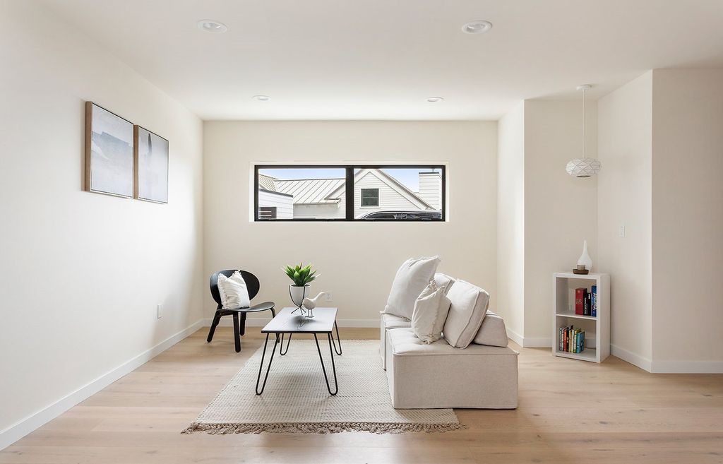 Seattles Coastal Retreat 2.85 Million Home with Stunning Views and Serene Lifestyle 31