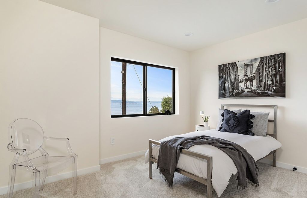 Seattles Coastal Retreat 2.85 Million Home with Stunning Views and Serene Lifestyle 32