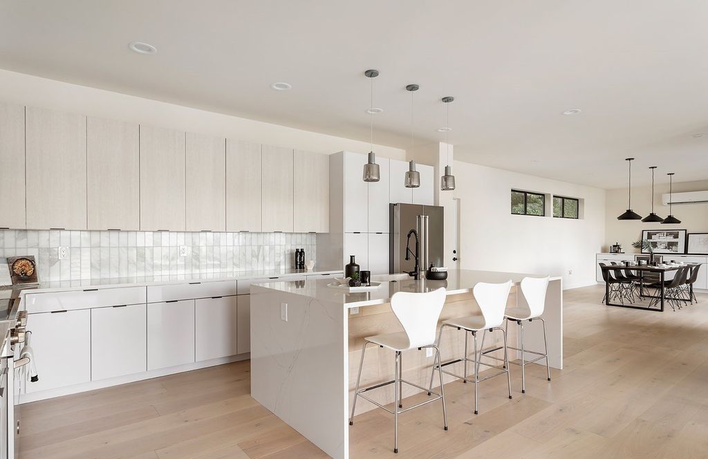 Seattles Coastal Retreat 2.85 Million Home with Stunning Views and Serene Lifestyle 8