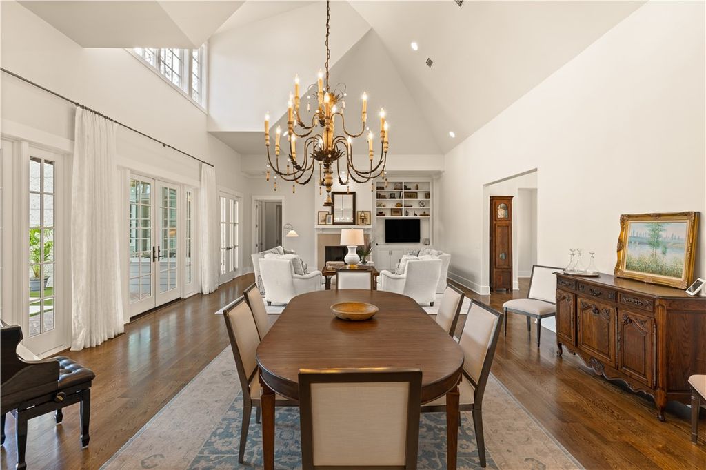 Serene Lakefront Living Explore the 2.995 Million Saint Simons Island Retreat 11
