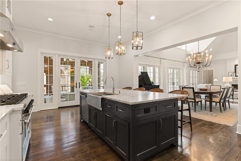 Serene Lakefront Living Explore the 2.995 Million Saint Simons Island Retreat 15